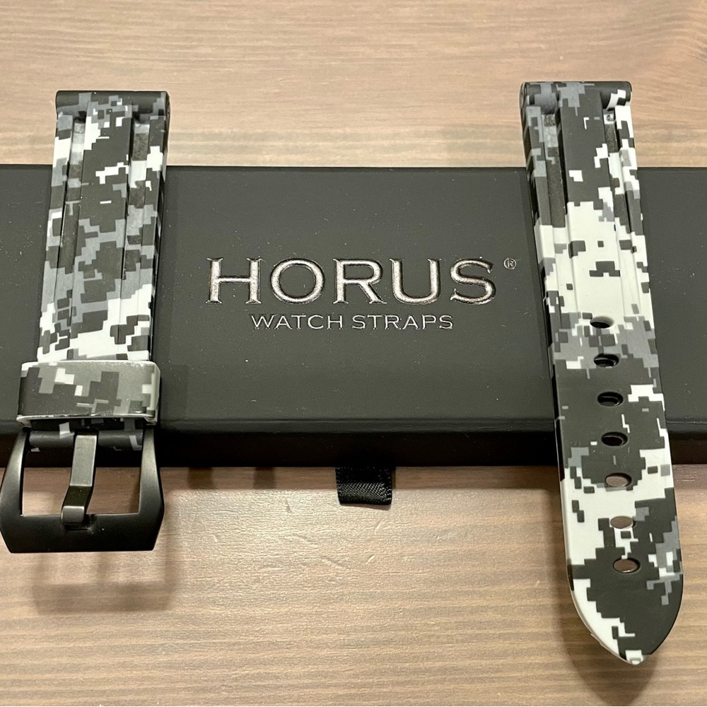 Horus watch strap, snow digicam, 22MM in box